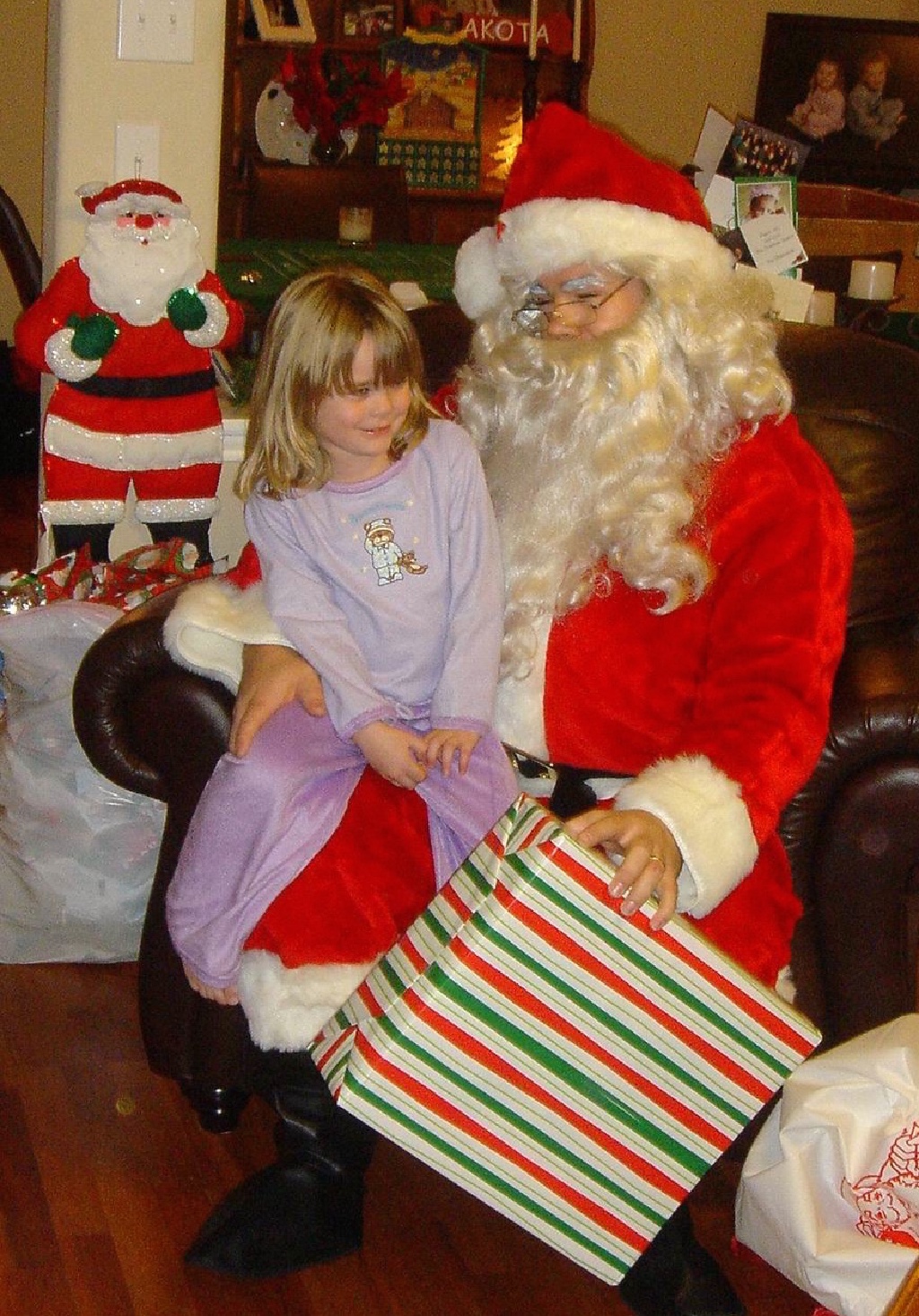 Hildebrand Christmas ScreenSaver/1024x768_2005-12-24-56 Christmas Eve J&K.jpg